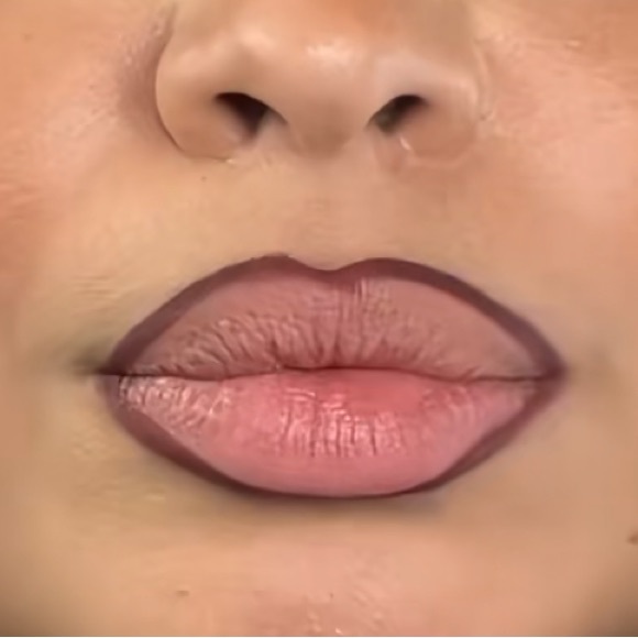 ✏️ ROOT FOR ME! a MAC LIP PENCIL. RETAIL $25. **NEW IN THE BOX. ✨ FIRM ✨ - Picture 5 of 11